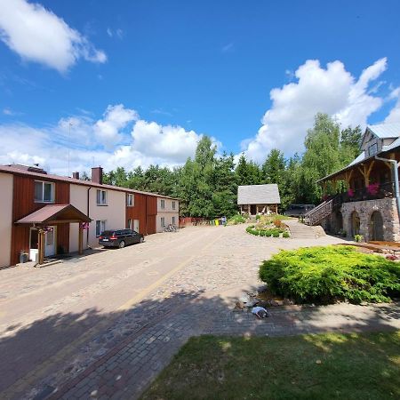 Bed and Breakfast Silaine Recreation & Leisure Ошкіне Екстер'єр фото