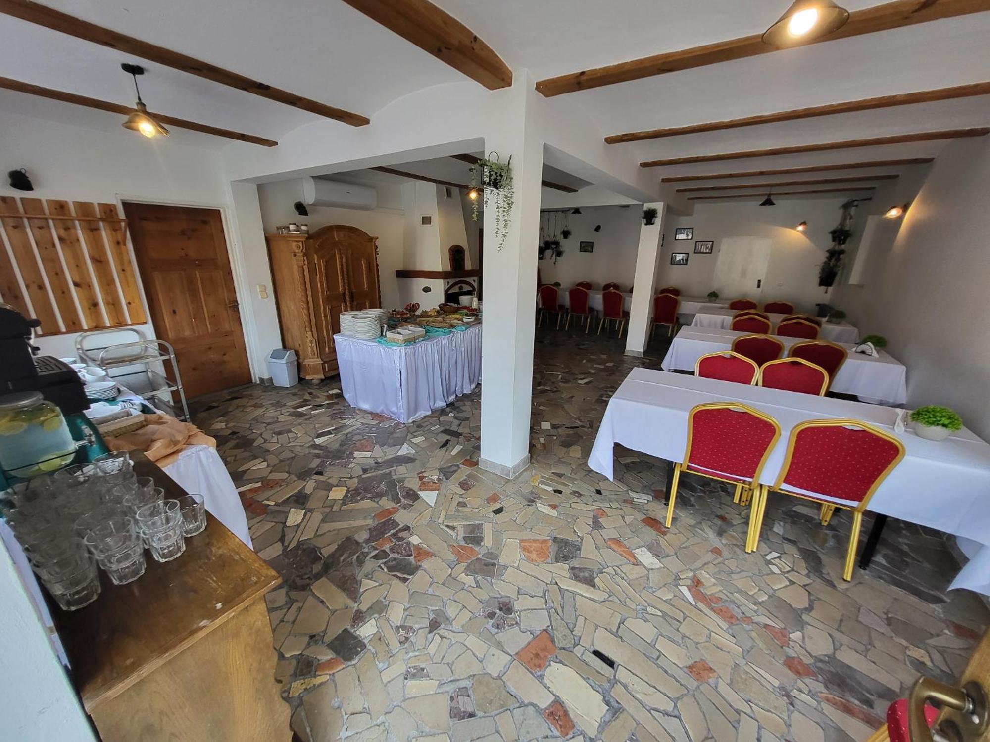 Bed and Breakfast Silaine Recreation & Leisure Ошкіне Екстер'єр фото