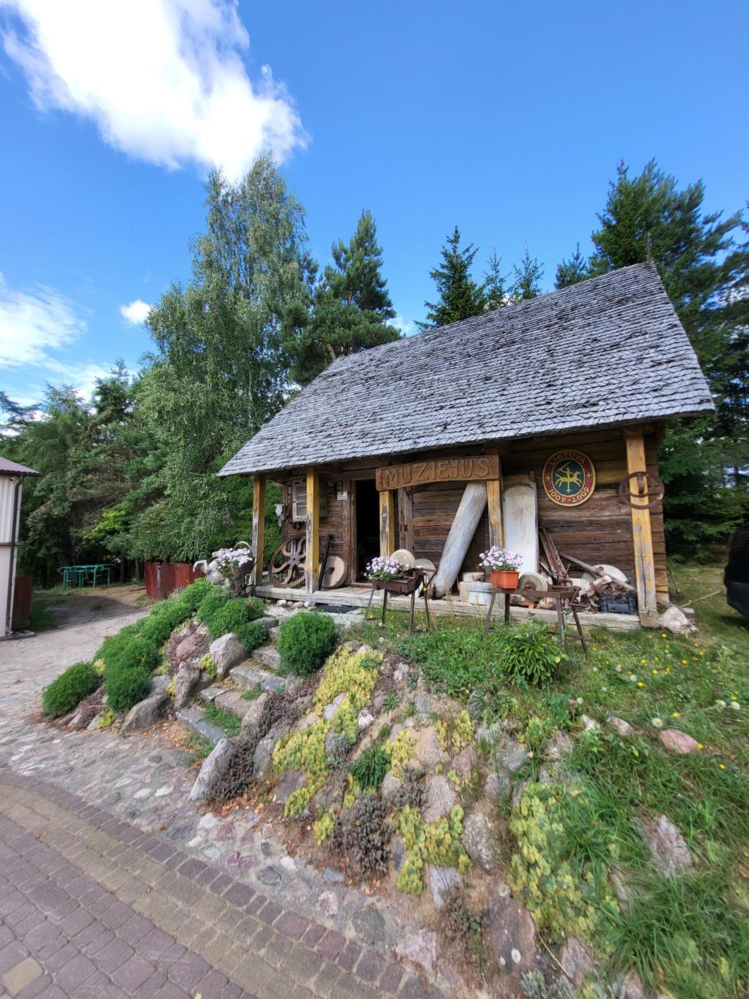 Bed and Breakfast Silaine Recreation & Leisure Ошкіне Екстер'єр фото