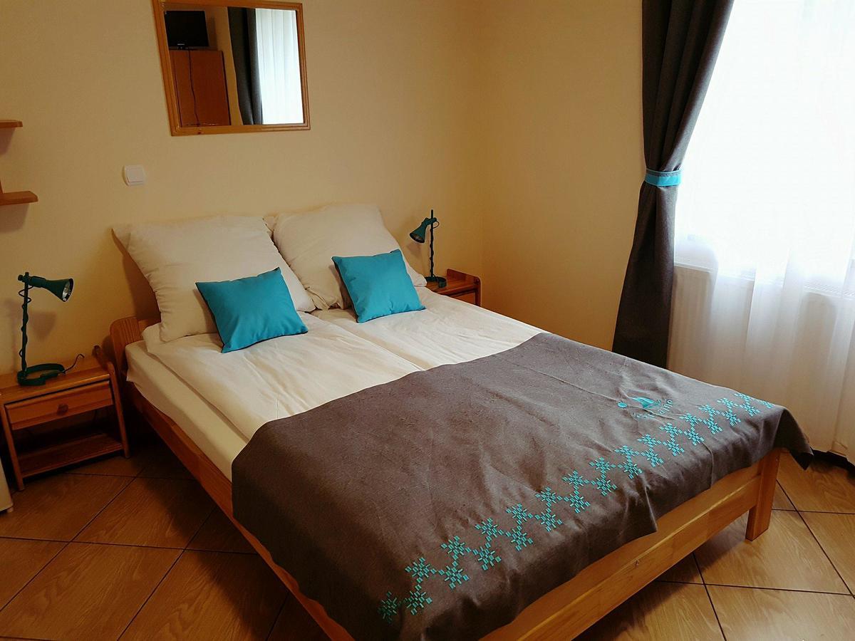 Bed and Breakfast Silaine Recreation & Leisure Ошкіне Екстер'єр фото